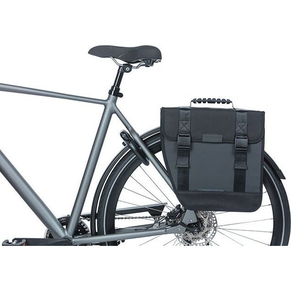 Basil Sakwa miejska pojedyncza BASIL TOUR WATERPROOF SINGLE PANNIER BAG LEFT 14L, Hook On System, wodoodporna left black (NEW 2024)