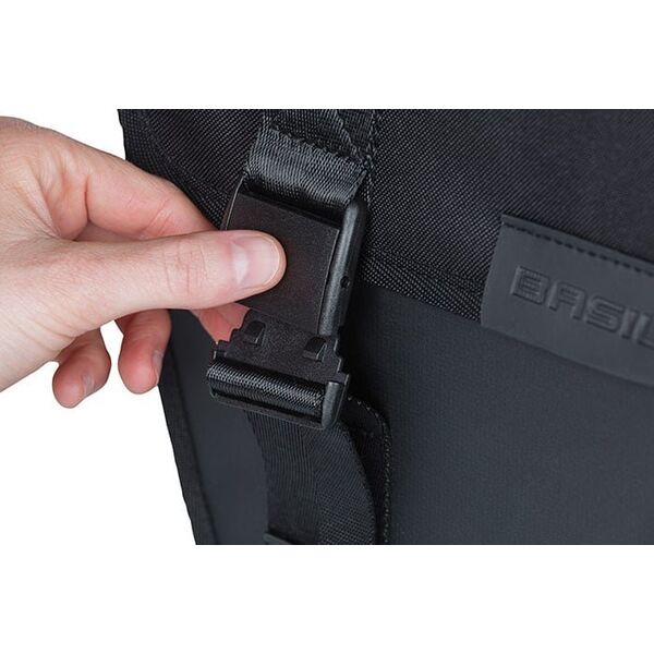 Basil Sakwa miejska pojedyncza BASIL TOUR WATERPROOF SINGLE PANNIER BAG RIGHT 14L, Hook On System, wodoodporna right black (NEW 2024)