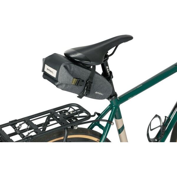 Basil Torebka podsiodłowa BASIL NAVIGATOR STORM SADDLE BAG 1.5L, mocowanie na paski, wodoodporna grey black (NEW 2024)
