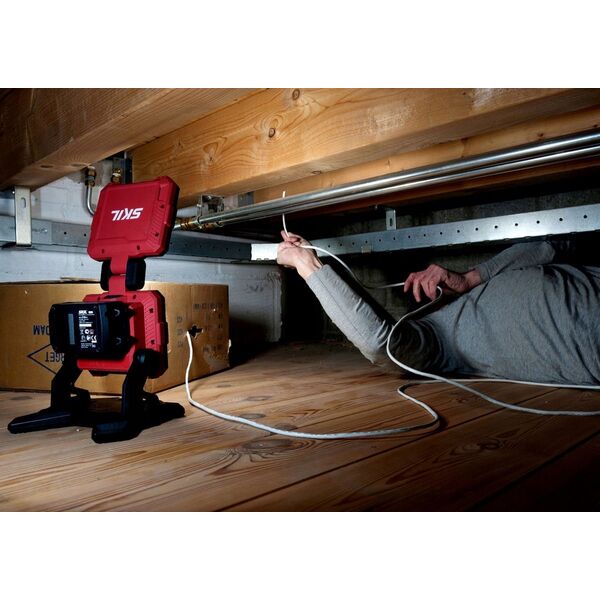 Sourcing CORDLESS LED WORK LIGHT 3157CA 20V