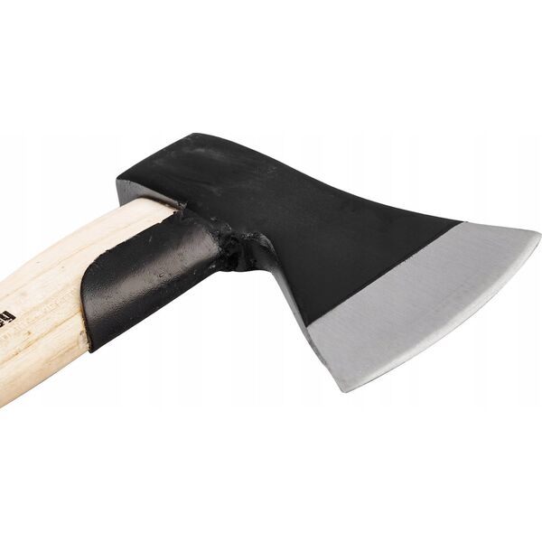 Corona Ax with a wooden handle 1.25 kg