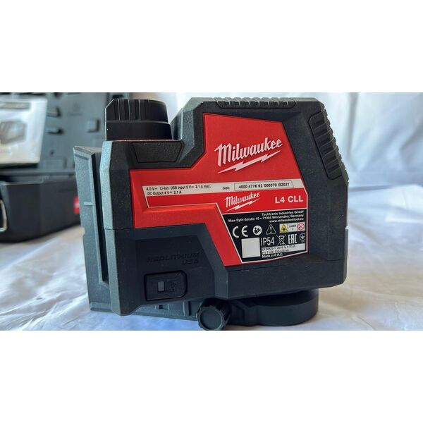 Milwaukee MILWAUKEE.CROSS CROSS LASER L4CLL-301C 30m GREEN BATTERY USB