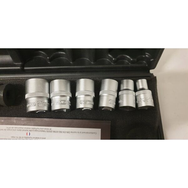 Sourcing 11-piece torque wrench and socket set KS TOOLS 20-200Nm 1/2&quot|