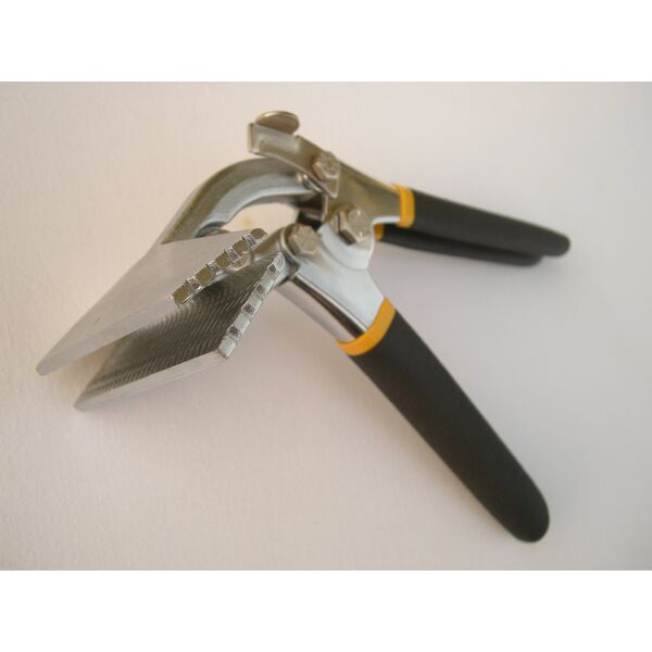 Sourcing Manual sheet metal bending pliers 80 mm, curved.