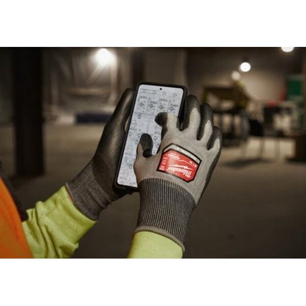 Milwaukee MILWAUKEE GLOVES LEVEL D - SIZE M/8 HIGH LEVEL OF HANDLING