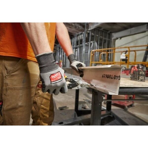 Milwaukee MILWAUKEE GLOVES LEVEL D - SIZE M/8 HIGH LEVEL OF HANDLING