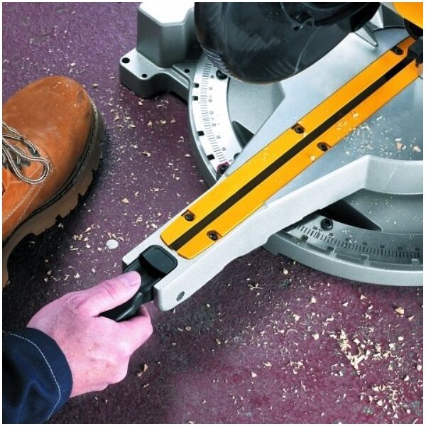 Pilarka tarczowa Dewalt DEWALT.SAW UK.216mm/1600W DW712N