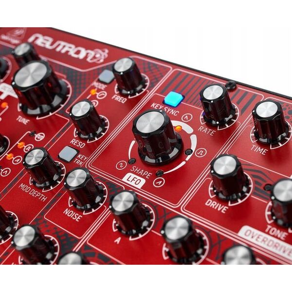Behringer Behringer NEUTRON Syntezator analogowy