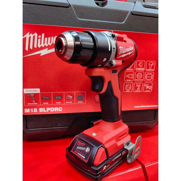 Wiertarko-wkrętarka Milwaukee MILWAUKEE.DRIVEN UD.M18BLPDRC-422C 60.5Nm 1x4.0Ah+1x2.0Ah BL
