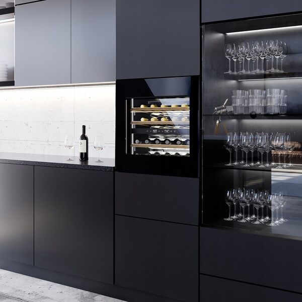 Chłodziarka do wina Caso Caso | Wine Cooler | WineDeluxe WD 24 | Energy efficiency class F | Built-in | Bottles capacity 24 | Juodas