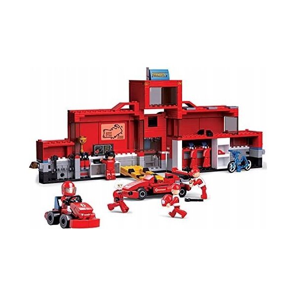 Sluban BLOCKS SLUBAN RACING CAR STATION 557 PCS