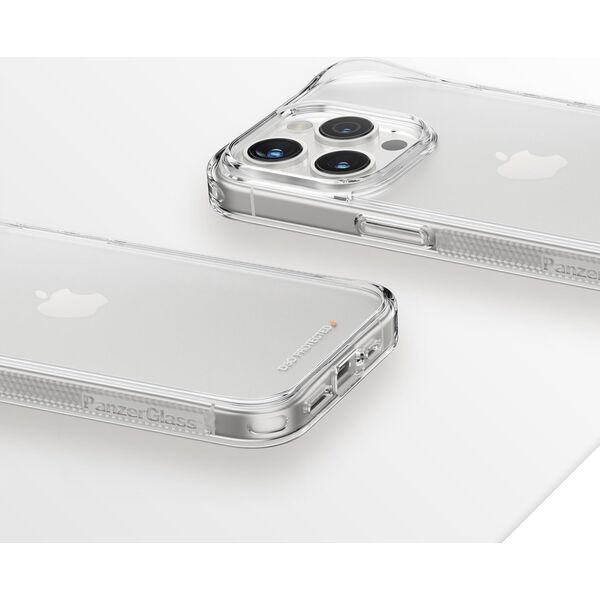 PanzerGlass PanzerGlass HardCase iPhone 15 Pro 6.1" D3O 3xMilitary grade transparent 1173