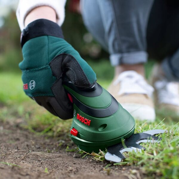 Bosch Bosch Isio 0600833106 Cordless Brush and Grass Shears Set