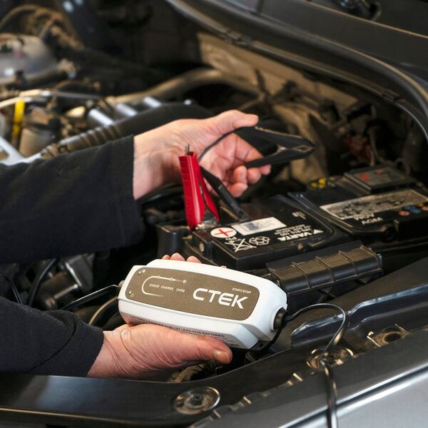 CTEK Impulsinis įkroviklis akumuliatoriams CTEK CT5 START STOP