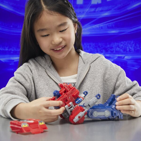 Figurka Transformers TRANSFORMERS MV8 figure power flip optimus prime 25 cm