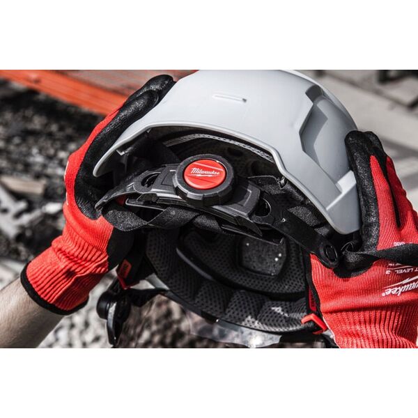 Sourcing MILWAUKEE SAFETY HELMET ORANGE UNVENTILATED BOLT 200 - 1 PC.