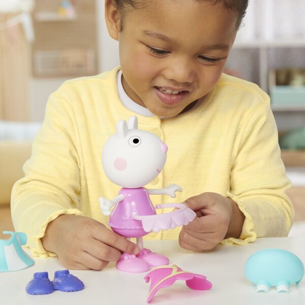 Figurka Peppa Pig PEPPA PIG playset Peppa and friends dress up 15 cm