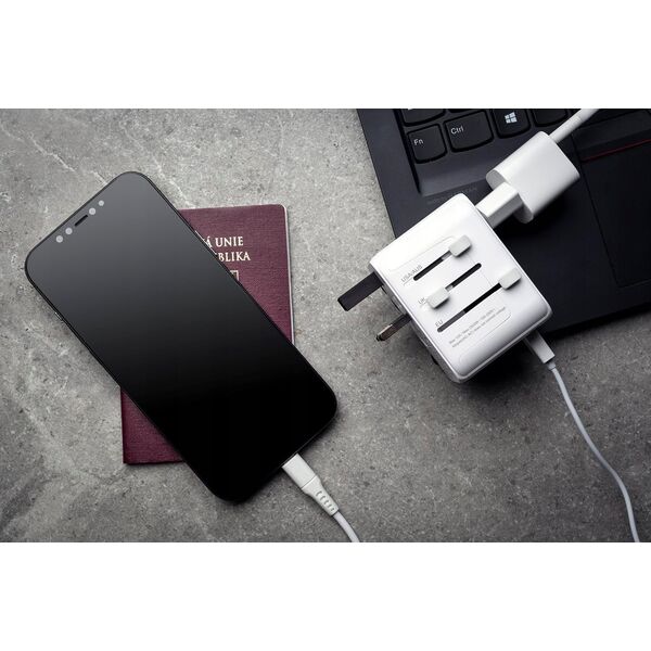 Fixed Fixed | Voyager World Adapter | FIXCT30-1C2A-WH | USB-A/USB-C | Travel Adapter