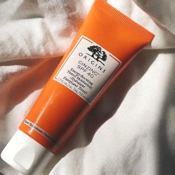 Origins Origins Ginzing Energy-Boosting Tinted Moisturizer SPF 40 gaivinamasis drėkinamasis kremas, 50 ml