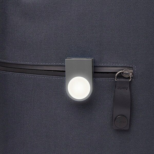 Lampka biurkowa Lexon Lexon Lucie LED clip dark gray/gun LL121X