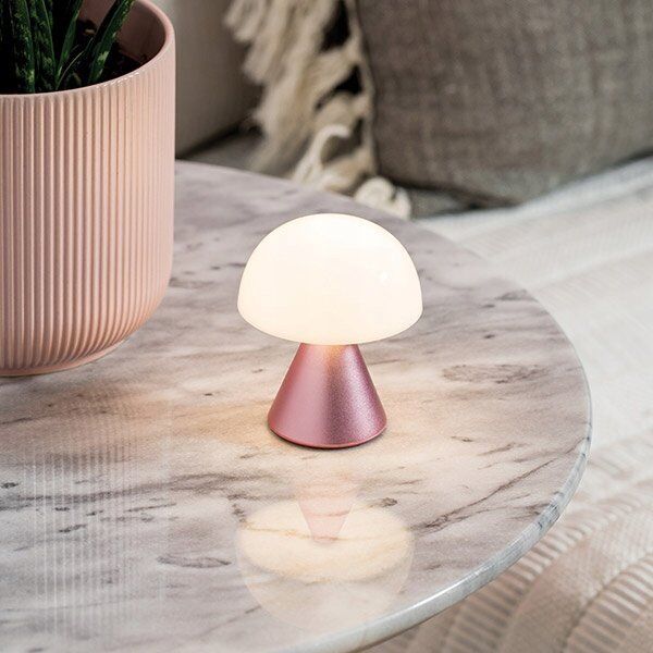 Lampka biurkowa Lexon Lexon Mina Mini LED Lamp pink/pink LH60MLP