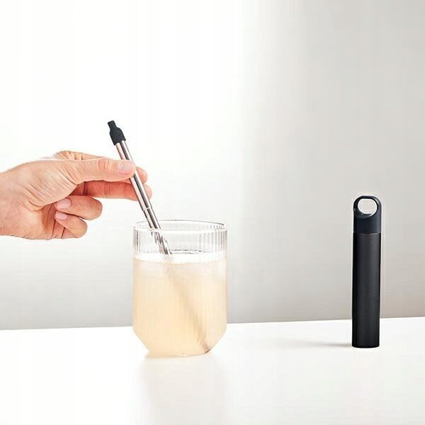 Lexon Lexon Nomaday UV Straw Reusable Straw with UV Disinfection Function Black/Black LL147N