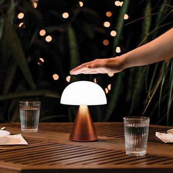 Lampa stołowa Lexon Lexon Mina Audio L LED Lamp with Bluetooth Speaker Orange/Orange LH76O1