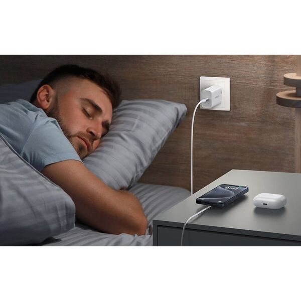 Ugreen ML Bezprzewodowa ładowarka Ugreen W703 z MagSafe 15W (dla urządzeń iOS)