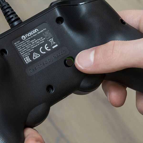 Pad Nacon Pro Compact Biały (NA005301)