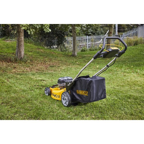 Kosiarka akumulatorowa Dewalt DCMW564N
