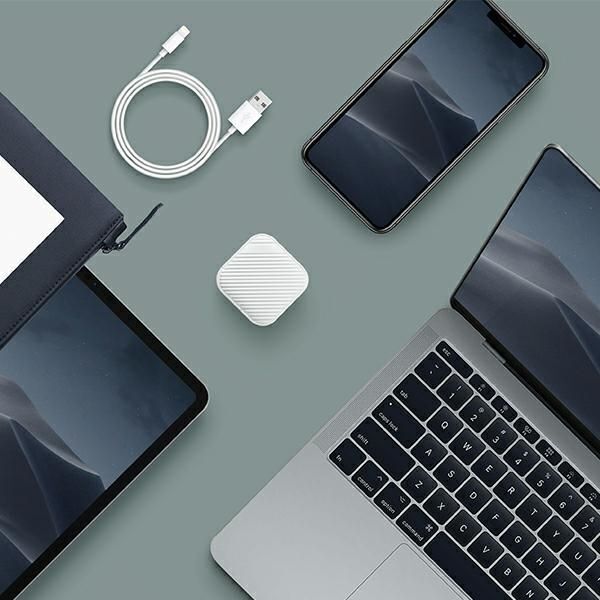 Ładowarka Uniq Verge Pro 1x USB-A 2x USB-C 3 A (UNIQ358WHT)