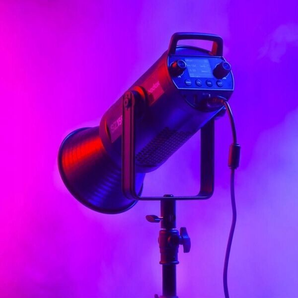 Lampa studyjna GODOX Godox SZ150R  RGB LED Light Bi-Color zoombar