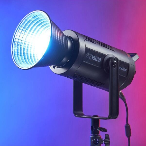 Lampa studyjna GODOX Godox SZ150R  RGB LED Light Bi-Color zoombar