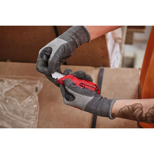 Milwaukee MILWAUKEE COMPACT EXTENDABLE KNIFE