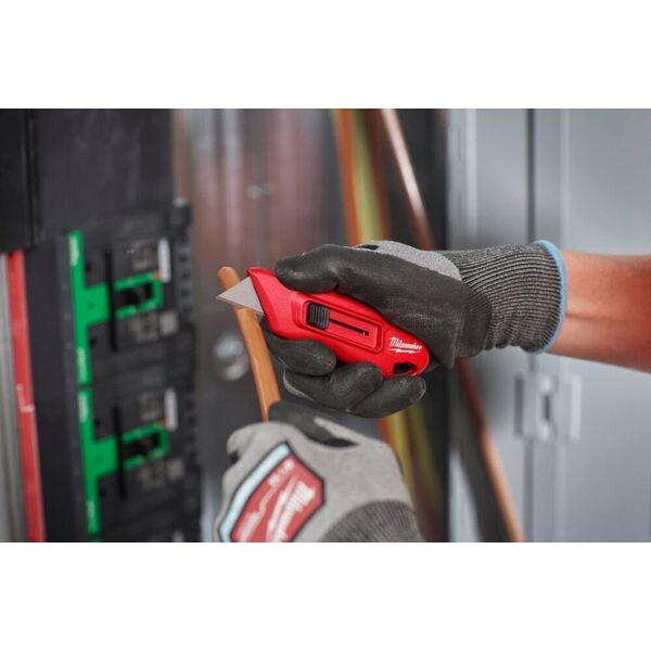 Milwaukee MILWAUKEE COMPACT EXTENDABLE KNIFE