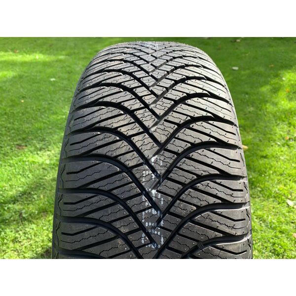 WESTLAKE Opona 245/40 R18 97W Westlake Z-401 Etykieta: C-C-B-72 dB
