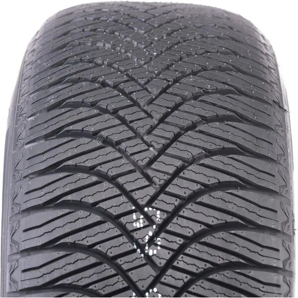 WESTLAKE Opona 245/40 R18 97W Westlake Z-401 Etykieta: C-C-B-72 dB