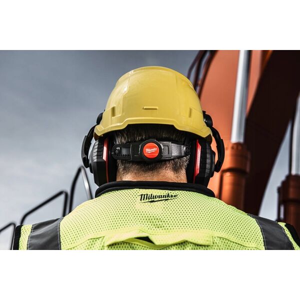 Sourcing MILWAUKEE SAFETY HELMET RED VENTILATED BOLT 200 - 1 PC.