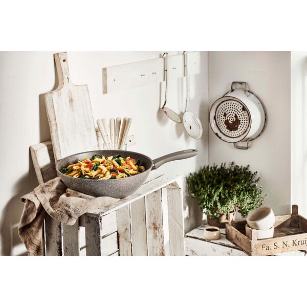 Patelnia Ballarini wok 30cm