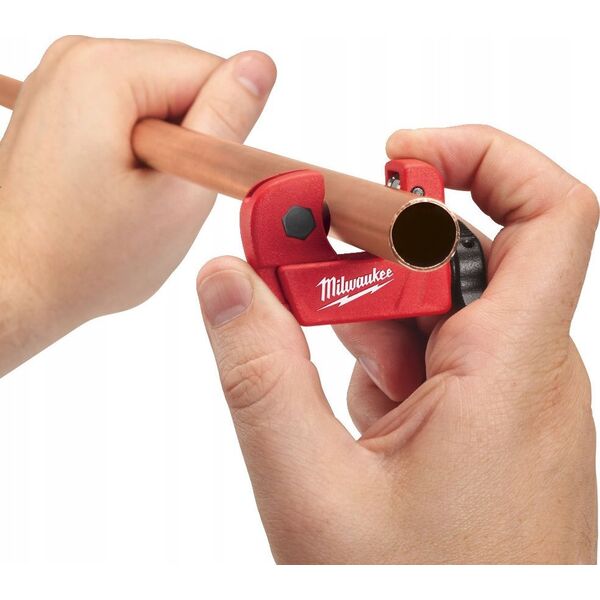 Milwaukee MILWAUKEE MINI COPPER CUTTER 3-15mm 13763471 45242521210