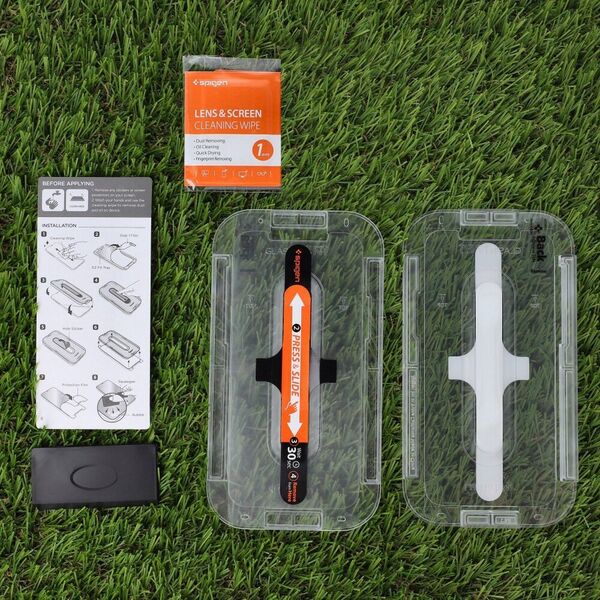 Spigen Spigen Glass tR EZ Fit HD (Privacy) 1 Pack, transparency - iPhone 16 Pro Max