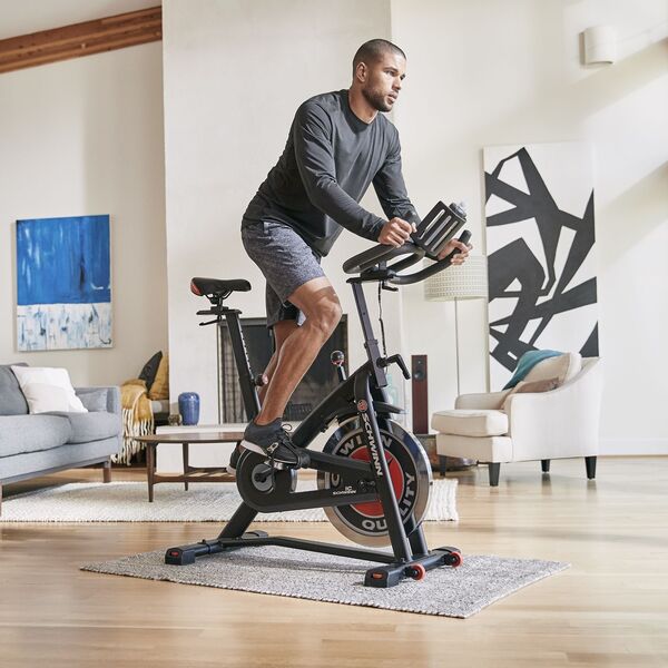 Rower stacjonarny Schwinn IC7 mechaniczny indoor cycling