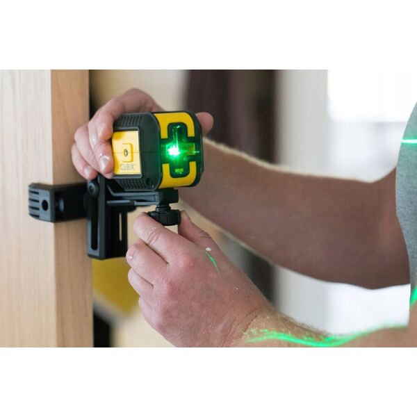 ST. CUBIX GREEN CROSS LASER 16m + TRIPOD + COVER