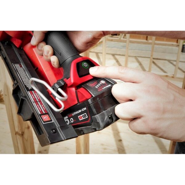 Συρραπτικό Milwaukee MILWAUKEE. NAILER M18FFNS-502C 2x5.0Ah 30/34` 50-90mm 13924468 4058546344795