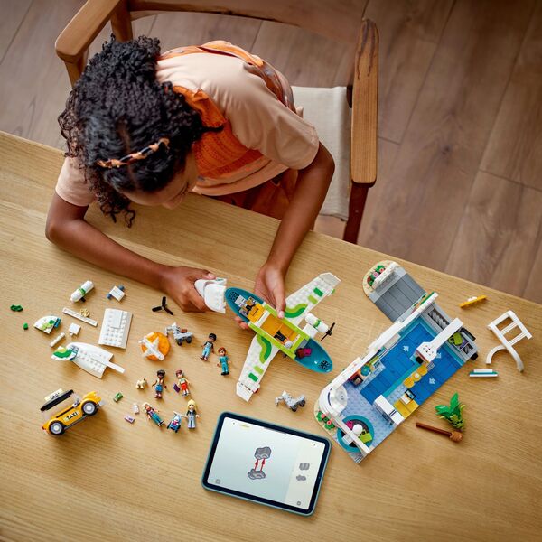 TOY CONSTRUCT AIRPORT AND PLANE 42656