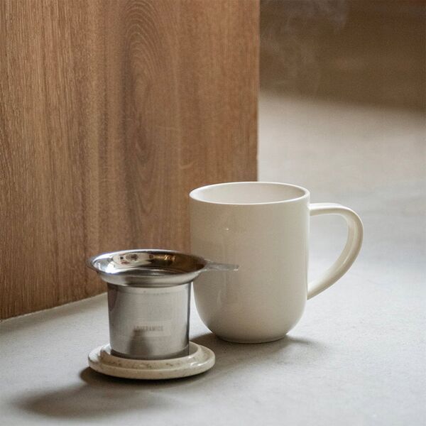 Tea mug with an infuser and lid Loveramics Pro Tea Beige, 300 ml