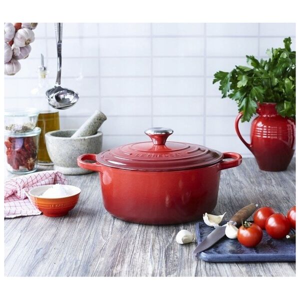le creuset Le Creuset Signature Oval Roaster Cherry Red 33 cm