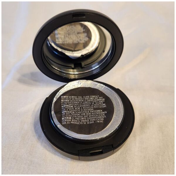 MAC MAC, Studio Tech, Compact Foundation, NW44, 10 g Για γυναίκες 13076039 773602389902