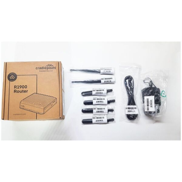 Cradlepoint R1900 5G Modem SFP Module με 1Y NC Mob EssAdv 13401604 810007807317