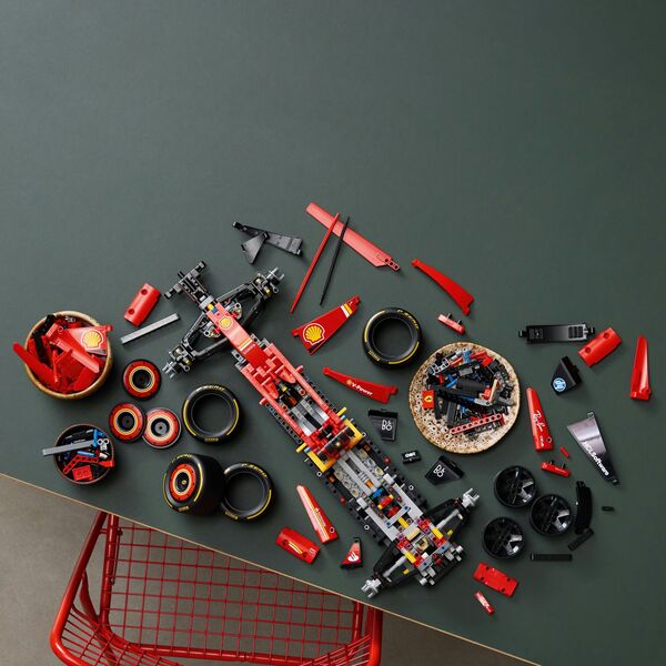 Technic Bolid F1 Ferrari SF-24 (42207)